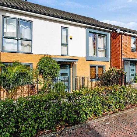 Puffin Way - Comfortable, Spacious House With Parking Reading Eksteriør bilde