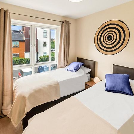 Puffin Way - Comfortable, Spacious House With Parking Reading Eksteriør bilde