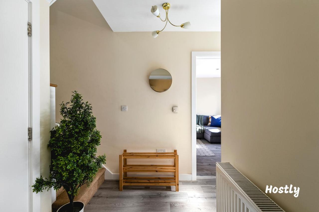Puffin Way - Comfortable, Spacious House With Parking Reading Eksteriør bilde