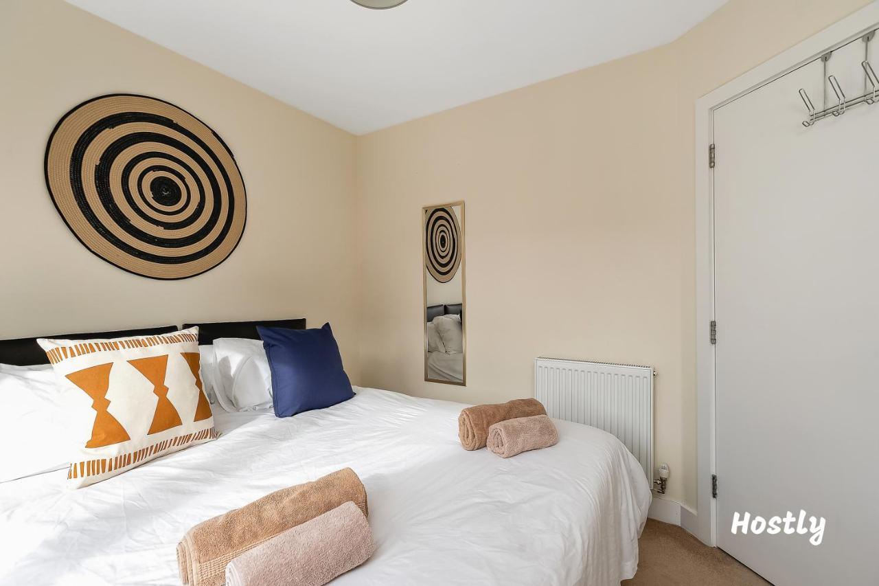 Puffin Way - Comfortable, Spacious House With Parking Reading Eksteriør bilde
