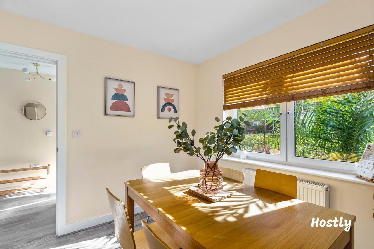 Puffin Way - Comfortable, Spacious House With Parking Reading Eksteriør bilde