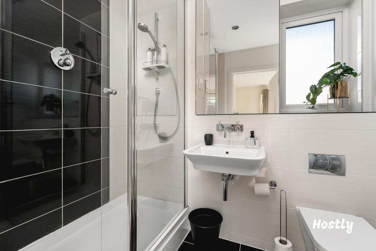 Puffin Way - Comfortable, Spacious House With Parking Reading Eksteriør bilde