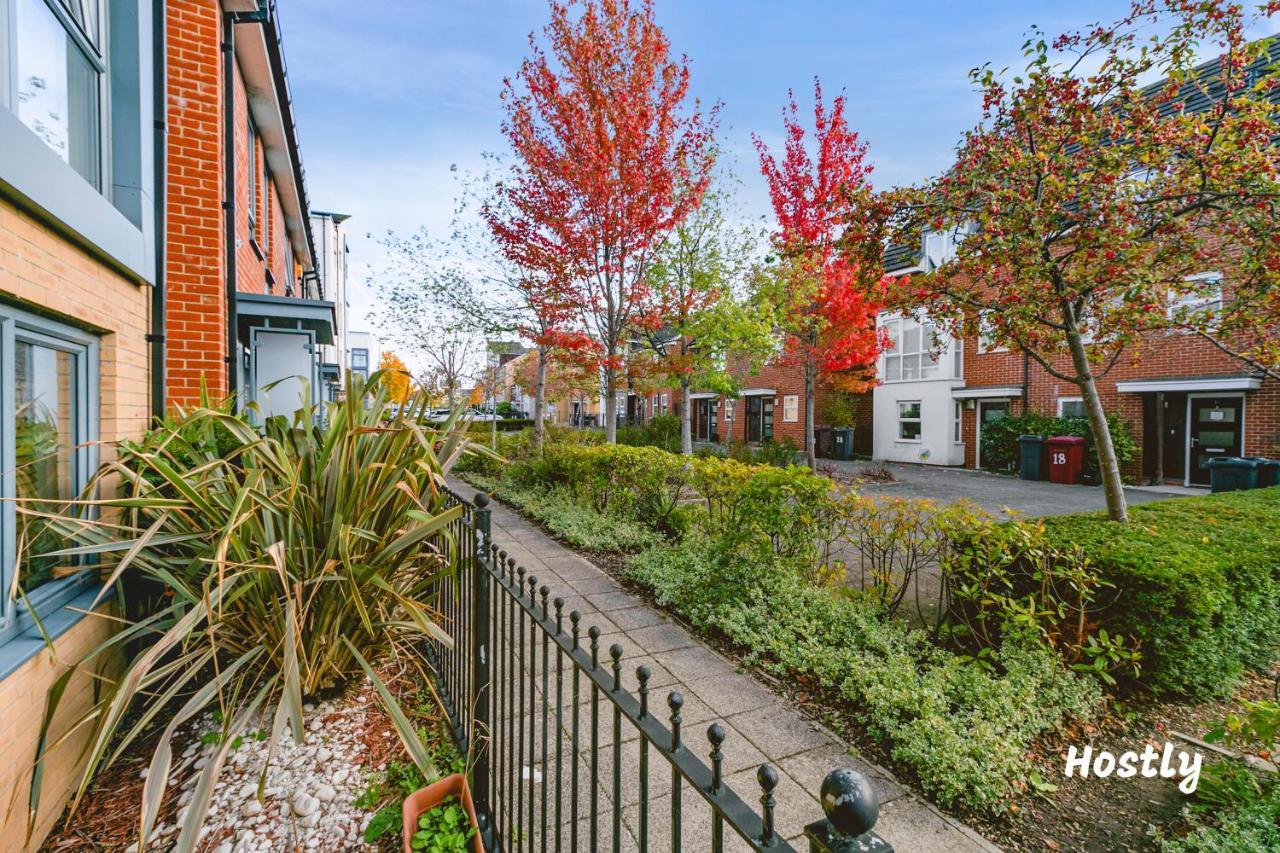 Puffin Way - Comfortable, Spacious House With Parking Reading Eksteriør bilde
