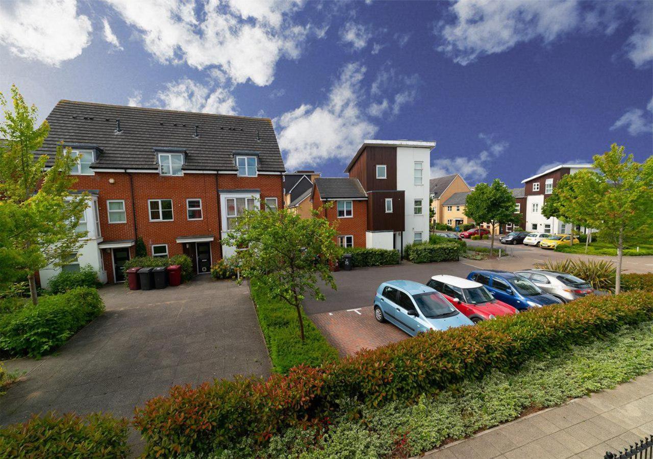 Puffin Way - Comfortable, Spacious House With Parking Reading Eksteriør bilde